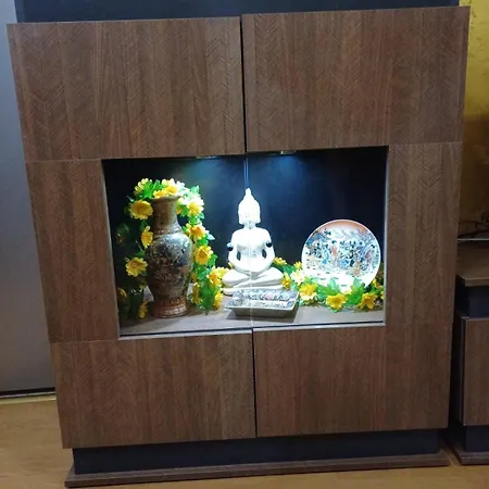 Art Ruja شقة فارنا